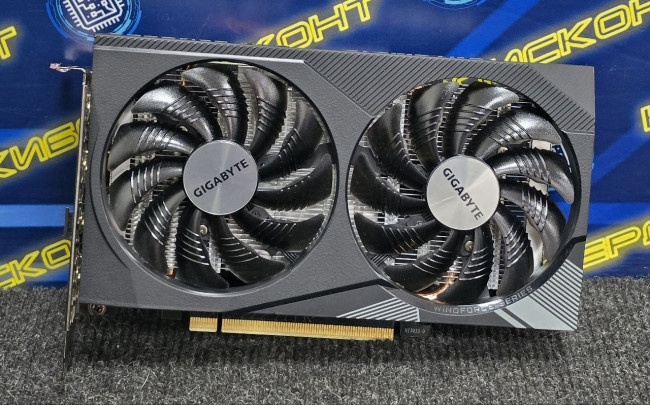 Видеокарта Gigabyte RTX 3050 Windforce 8GB Видеокарта Gigabyte RTX 3050 Windforce 8GB