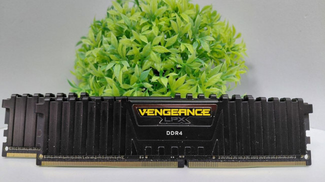 Оперативная память Corsair Vengeance LPX CMK8GX4M2D2666C16 2X4GB 2666Mhz DDR4 Оперативная память Corsair Vengeance LPX CMK8GX4M2D2666C16 2X4GB 2666Mhz DDR4