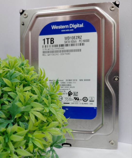 Жёсткий жиск 3.5" WD Blue 1 тб WD10ezrz