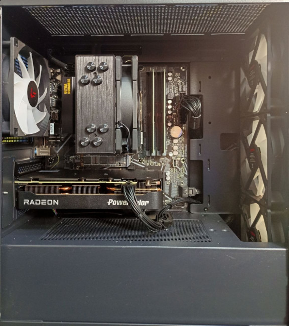 Игровой системный блок (R5-5600/16GB/SSD512/1TB/RX 9060 XT 16GB) Игровой системный блок (R5-5600/16GB/SSD512/1TB/RX 9060 XT 16GB)