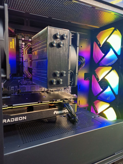 Игровой системный блок (R5-5600/16GB/SSD512/1TB/RX 9060 XT 16GB) Игровой системный блок (R5-5600/16GB/SSD512/1TB/RX 9060 XT 16GB)