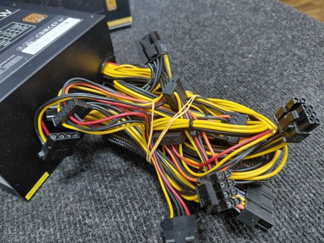Блок питания Montech Beta 650W Блок питания Montech Beta 650W