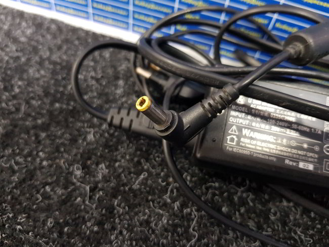 Блок питания Fujitsu-Siemen 20V 3.25A оригинал Б, У Блок питания Fujitsu-Siemen 20V 3.25A оригинал Б, У