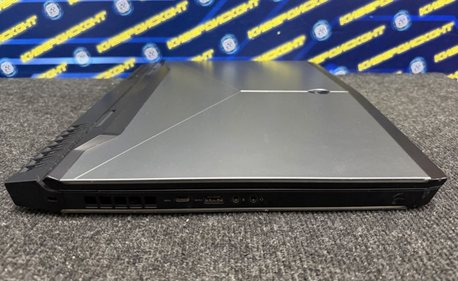 Ноутбук Alienware 17R4 17.3" (i7-7700HQ, 16GB, SSD512, GTX 1070 8GB) Ноутбук Alienware 17R4 17.3" (i7-7700HQ, 16GB, SSD512, GTX 1070 8GB)
