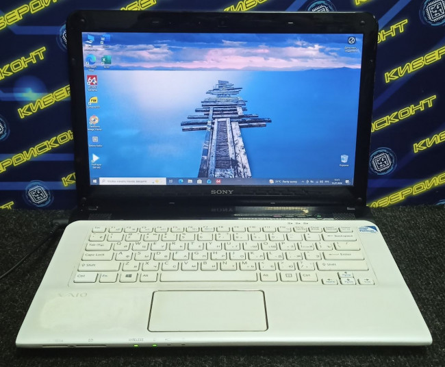 Ноутбук Sony VAIO 14" [SVE141J11V] (B980, 4GB, SSD120GB, Intel HD)