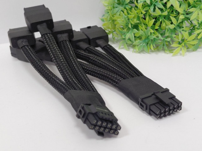 Кабель-переходник с разъёмов 8 pin (PCI-E) на один 12VHPWR (12+4 pin)