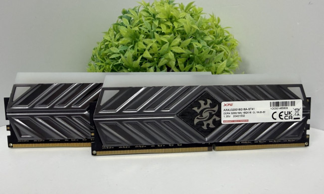 Оперативная память ADATA XPG SPECTRIX D41 RGB [AX4U320016G16A-ST41] 32GB(2x16GB)/DDR4/3200Mhz