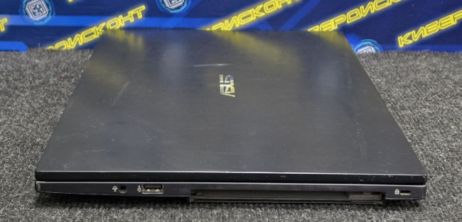 Ноутбук Asus B551L 15.6" (i5-4200u, 8GB, SSD240, Intel HD)