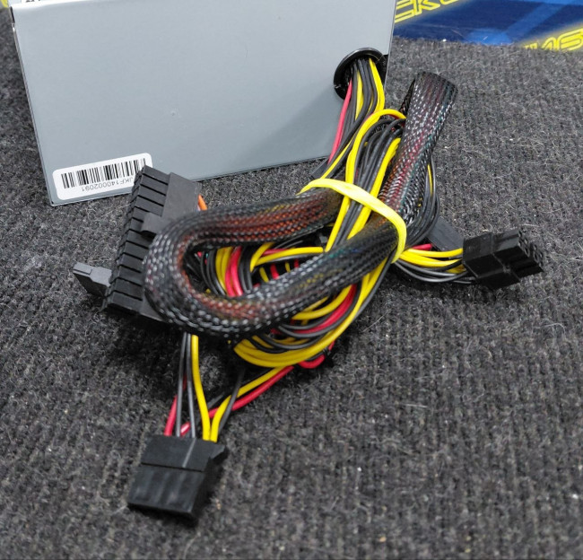 Блок питания Dexp DTS-300 300W Блок питания Dexp DTS-300 300W